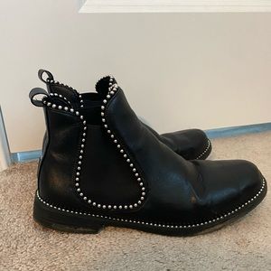 Chelsea ankle studded boots size 39/9US